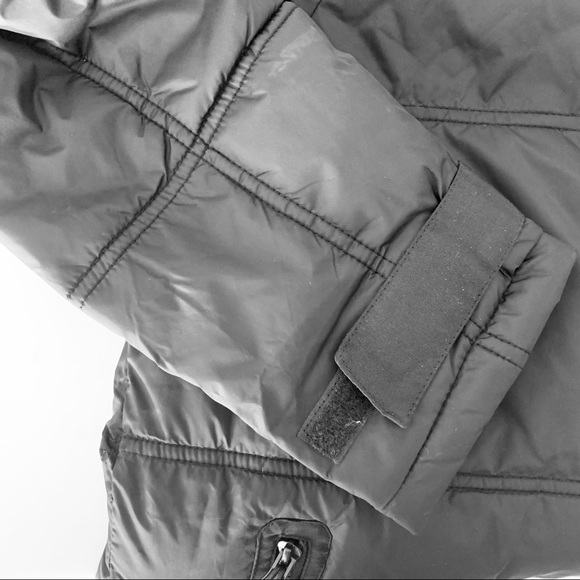 Men’s Warm Winter Hooded Jacket. Hoodie and Faux Feather Removable. Black - Picture 10 of 16